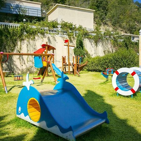 Andalucia Beach Hotel النايت المظهر الخارجي الصورة
