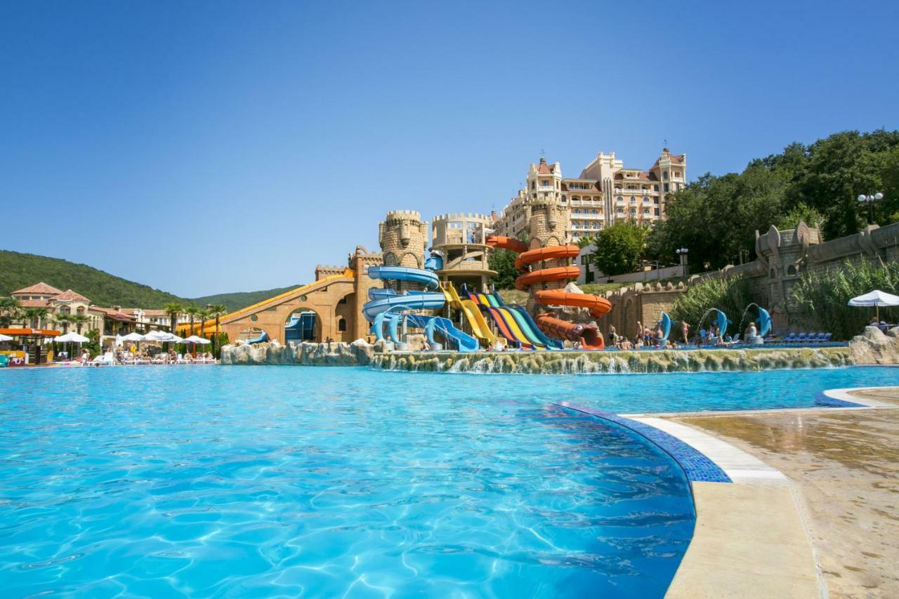 Andalucia Beach Hotel النايت المظهر الخارجي الصورة