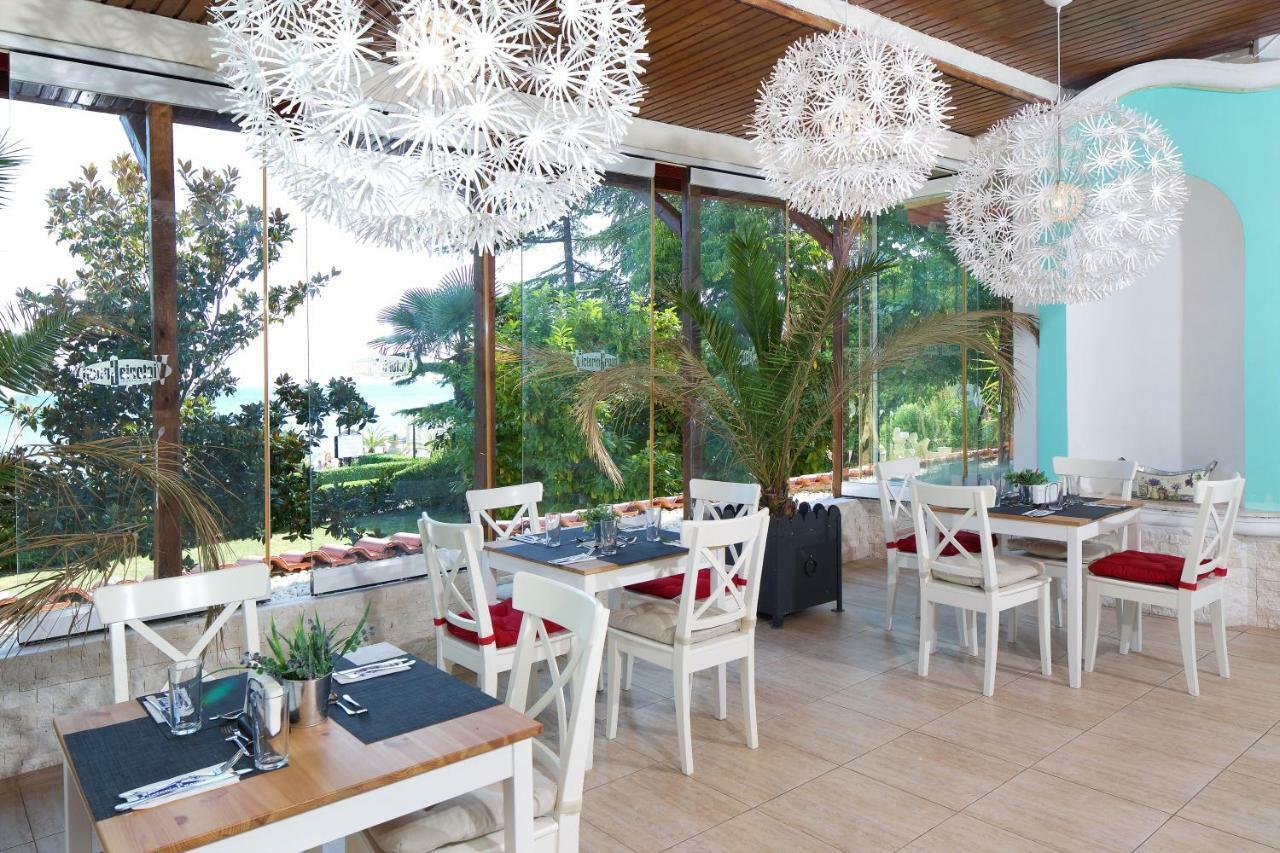 Andalucia Beach Hotel النايت المظهر الخارجي الصورة